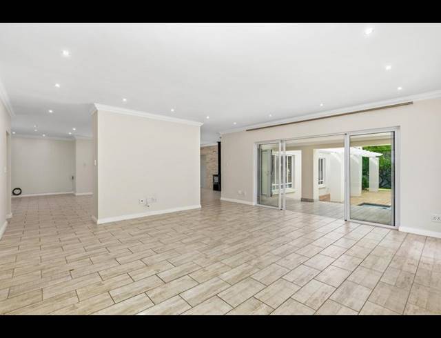 4 BEDROOM PROPERTY TO RENT IN FOURWAYS GARDENS